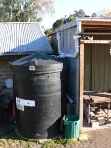 Ceres_rainwater_tank_1_Pengo